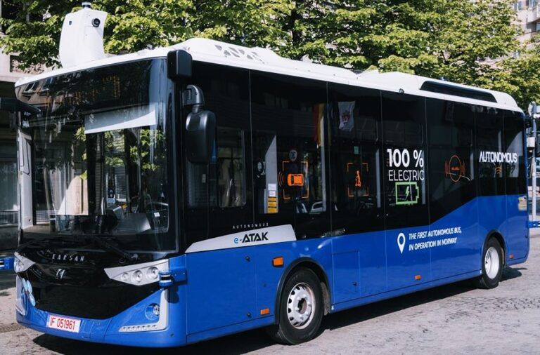 Autobuz autonom