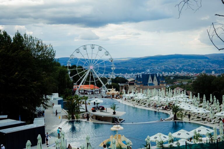 La Wonderland, lângă Cluj: Festivalul familiei aduce în premieră în Europa artistul din „Who Let the Dogs Out" 4 Wonder Family Fest 2025