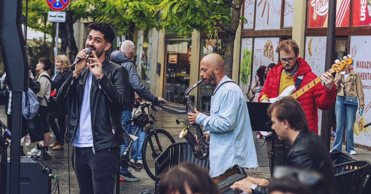 Jazz Beats On Streets