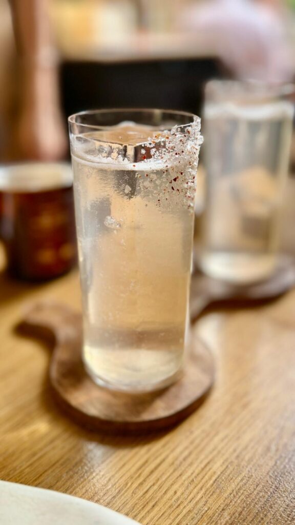 gin tonic branza de capra cimbru author
