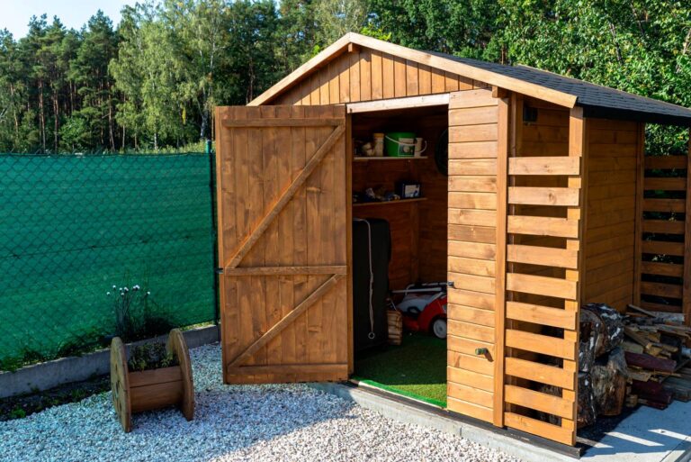 magazia de gradina