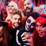 Halloween la Cluj-Napoca: de la costume pentru câini și petreceri, la misterele pădurii Hoia-Baciu. Ce evenimente sunt programate